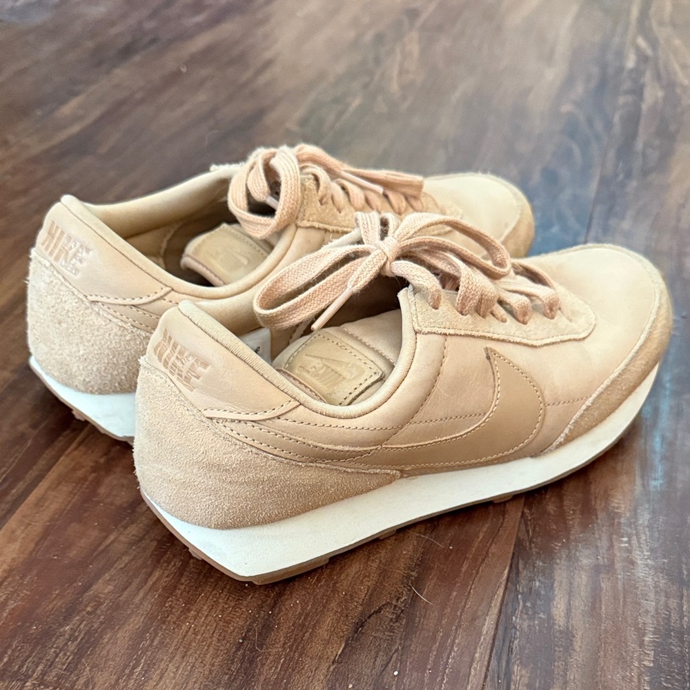 Nike Tan Sneakers Suede Mesh Retro